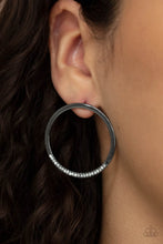 Load image into Gallery viewer, SPOT ON OPULENCE - BLACK POST EARRING