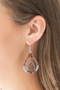 VOGUE VOYAGER - BROWN EARRING
