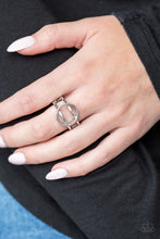Load image into Gallery viewer, CITY CENTER CHIC - SILVER RING