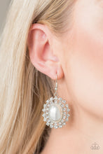 Load image into Gallery viewer, MEGA MOVIE STAR - WHITE EARRING