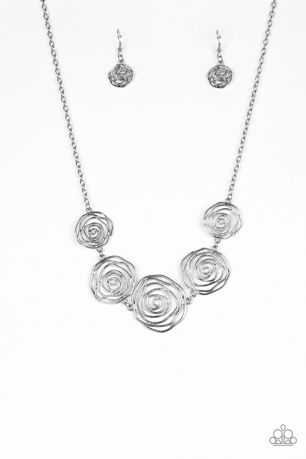 ROSY ROSETTE - SILVER NECKLACE