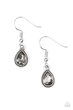 Load image into Gallery viewer, PRINCESS PRIORITY - SILVER EARRING