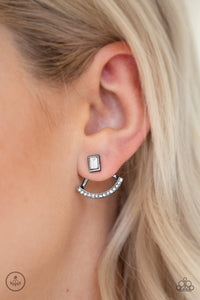 DELICATE ARCHES - BLACK POST EARRING