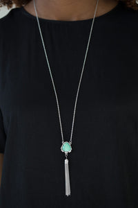 THE GLOW SHOW - GREEN NECKLACE