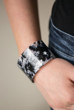 Load image into Gallery viewer, VOGUE REVAMP - WHITE/BLACK ACRYLIC CUFF BRACELET