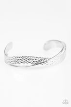 Load image into Gallery viewer, WANDERING WAVES - SILVER BRACELET