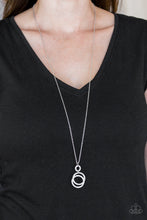 Load image into Gallery viewer, TIMELESS TRIO - WHITE NECKLACE