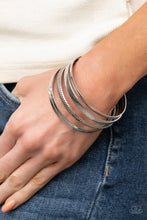 Load image into Gallery viewer, GLIDING GLEAM - SILVER BRACELET