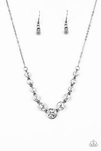 LEADING SOCIALITE - BLACK NECKLACE