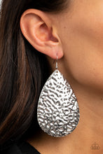 Load image into Gallery viewer, METALLIC MIRRORS - SILVER EARRING