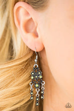 Load image into Gallery viewer, SPRING BLING - GREEN EARRING
