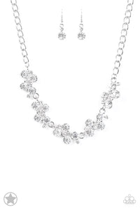 OLD HOLLYWOOD - WHITE BLOCKBUSTER NECKLACE