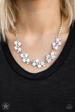 Load image into Gallery viewer, OLD HOLLYWOOD - WHITE BLOCKBUSTER NECKLACE