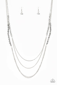 SHIMMER SHOWDOWN - SILVER NECKLACE