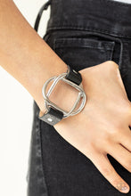 Load image into Gallery viewer, NAUTICALLY KNOTTED - BLACK URBAN BRACELET