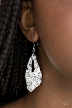 Load image into Gallery viewer, CAVE CAVALIER - SILVER EARRING