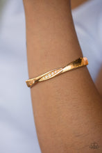 Load image into Gallery viewer, GLITTERING GRIT - GOLD BRACELET