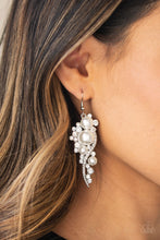Load image into Gallery viewer, HIGH-END ELEGANCE - WHITE EARRING