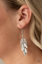 Load image into Gallery viewer, LOOKIN&#39; FLY  -  SILVER EARRING