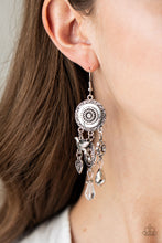 Load image into Gallery viewer, SPRINGTIME ESSENCE - WHITE EARRING
