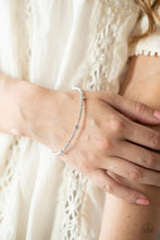 Load image into Gallery viewer, UPGRADE GLAMOUR - WHITE BRACELET