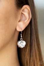 Load image into Gallery viewer, STAR QUALITY SPARKLE - WHITE NECKLACE