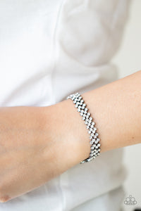 CHICLY CANDESCENT - BLACK BRACELET