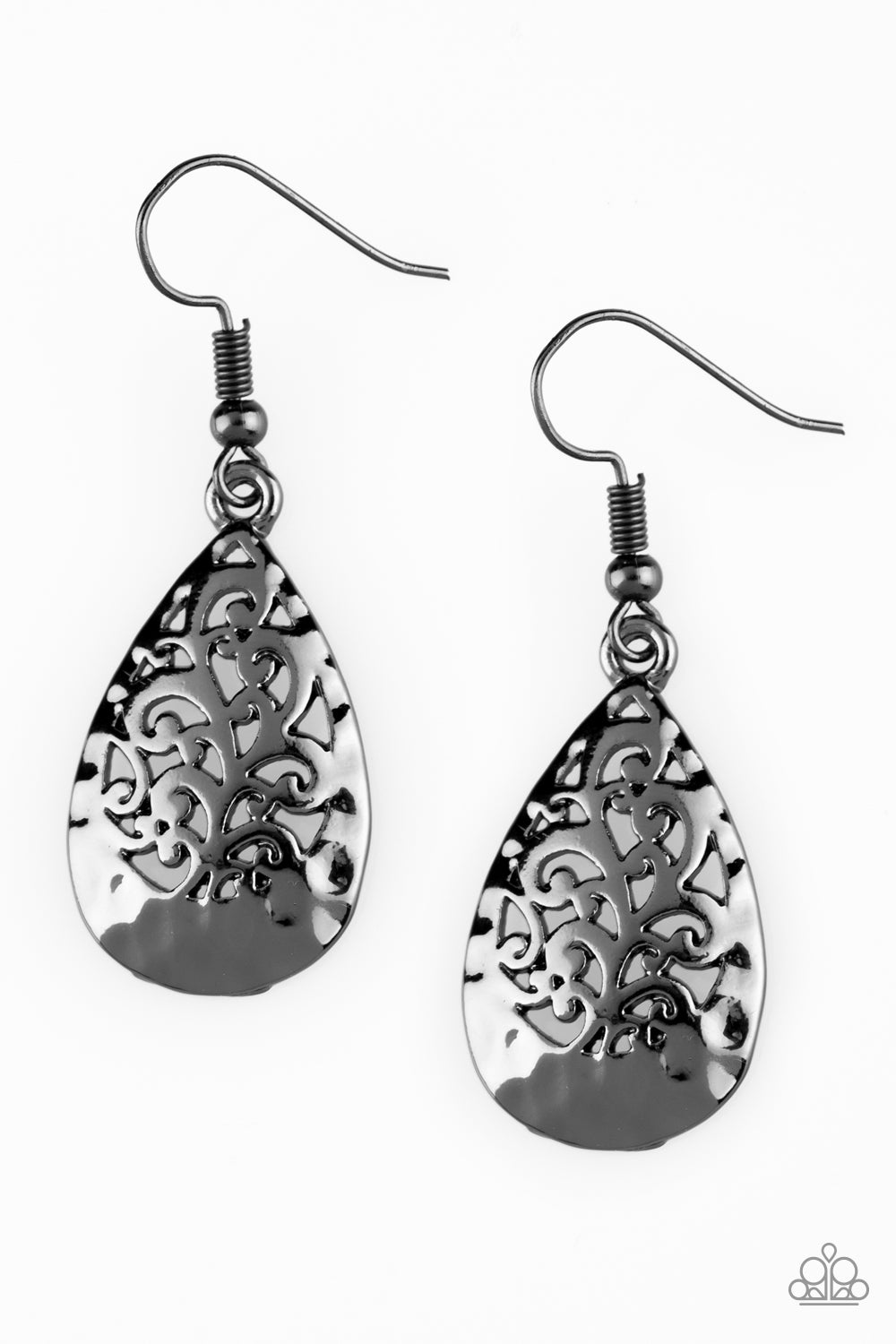 NEW NOUVEAU - BLACK EARRING
