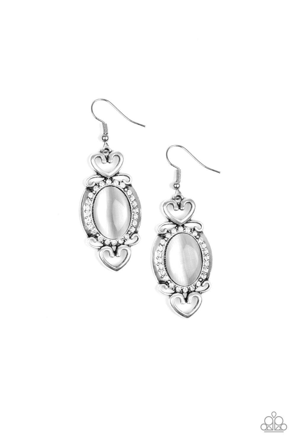 PORT ROYAL PRINCESS - WHITE EARRING