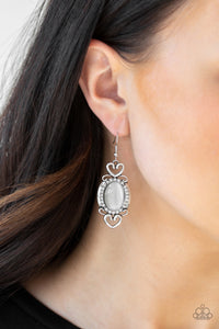 PORT ROYAL PRINCESS - WHITE EARRING