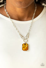 Load image into Gallery viewer, QUEEN BLING -  YELLOWN NECKLACE