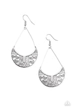 Load image into Gallery viewer, TRADING POST TRENDING - SILVER EARRING