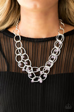 Load image into Gallery viewer, YACHT TOUR - PINK NECKLACE