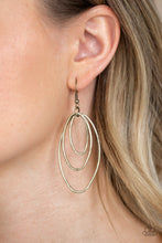 Load image into Gallery viewer, ALL OVAL THE PLACE - BRASS EARRING