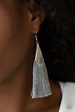 Load image into Gallery viewer, IN FULL PLUME - SILVER EARRING