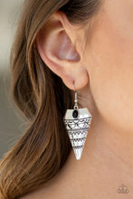 Load image into Gallery viewer, JURASSIC JOURNEY - BLACK EARRING