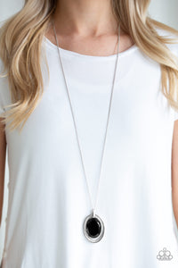 METRO MUST-HAVE - BLACK NECKLACE