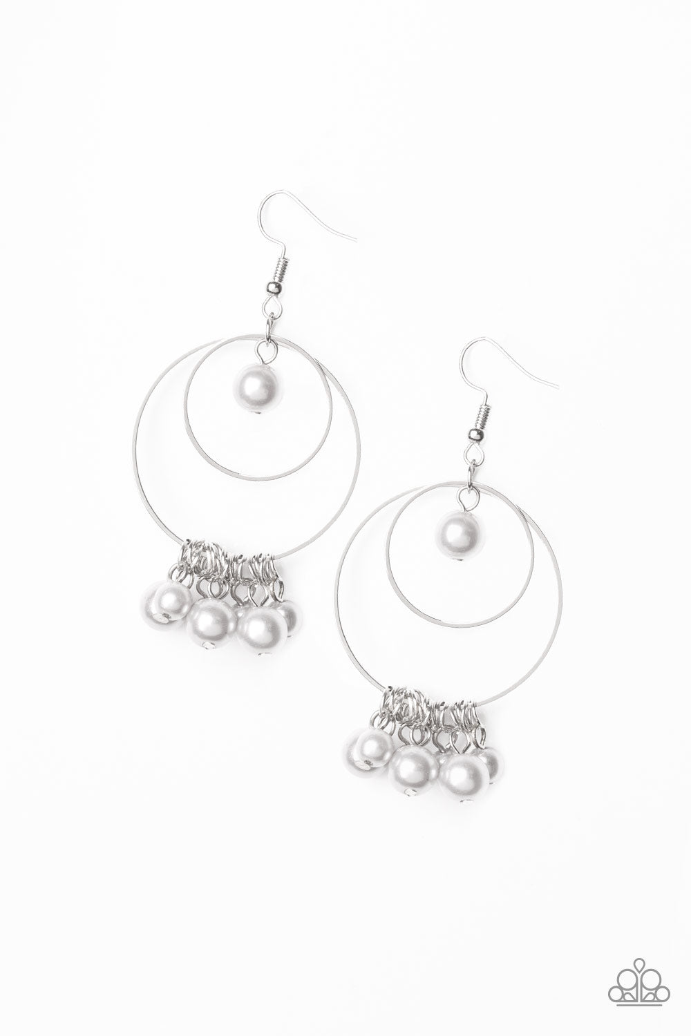 NEW YORK ATTRACTION - WHITE EARRING