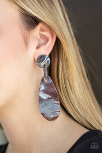 A HAUTE COMMODITY - BROWN/BLUE POST ACRYLIC EARRING