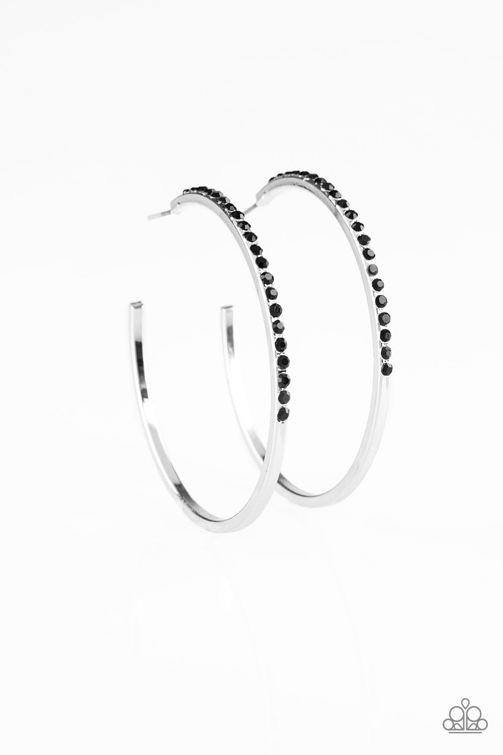 CHIC CLASSIC - BLACK EARRING