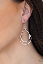 Load image into Gallery viewer, SIMPLE GLISTEN - SILVER EARRING