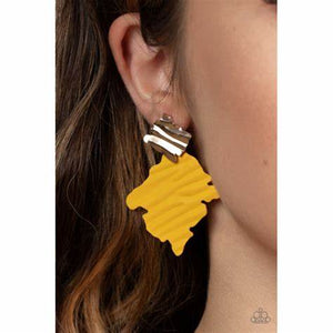 CRIMPED COUTURE - YELLOW POST EARRING