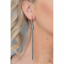 Load image into Gallery viewer, SHIMMERY STREAMERS - BLACK EARRING